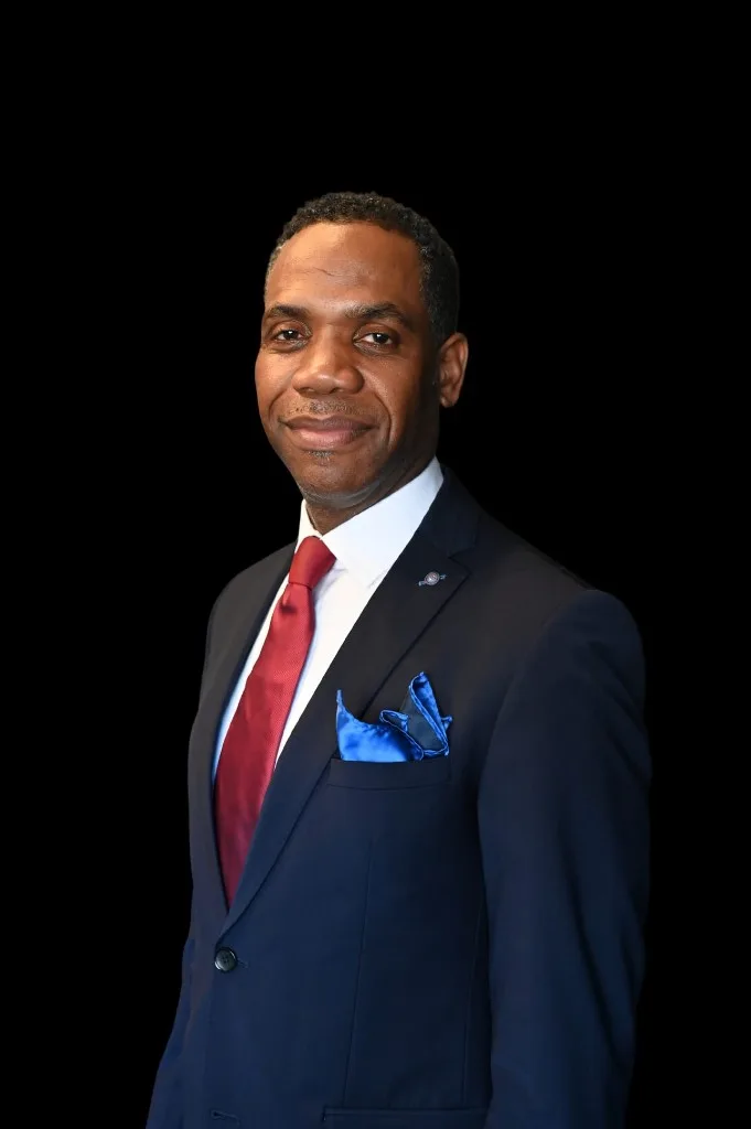 Portret van apostel Alexander Emoghene
